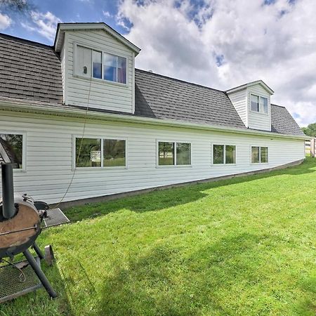 Loft Unplugged With Outdoor Space In Amish Country! Burton Exterior foto