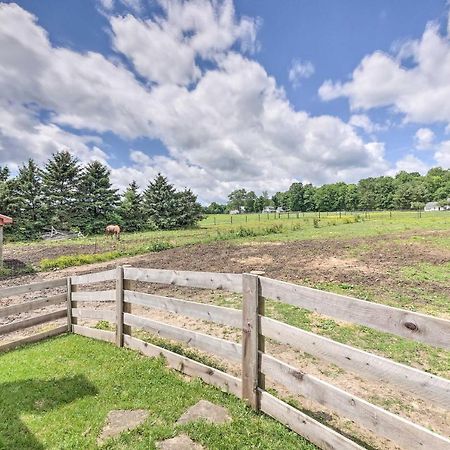 Loft Unplugged With Outdoor Space In Amish Country! Burton Exterior foto